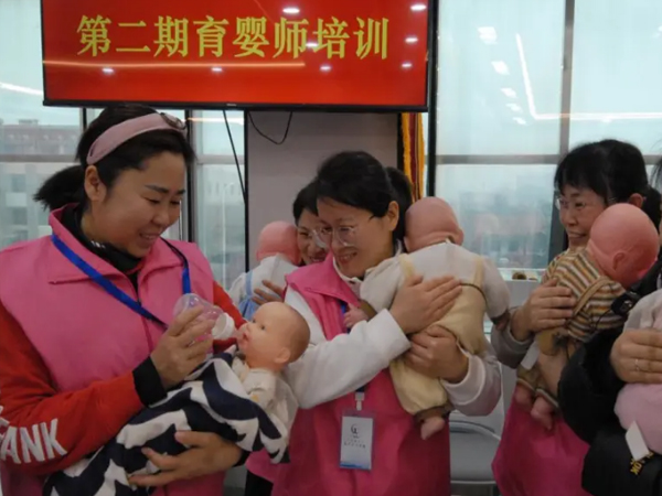青島育嬰師培訓,母嬰護理師