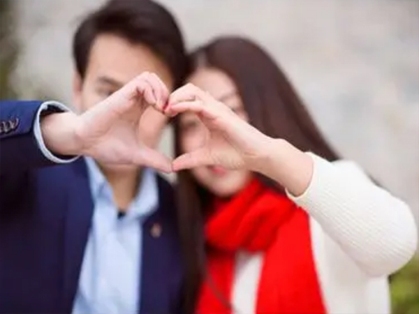 青島婚介公司為您架起一座金色的鵲橋